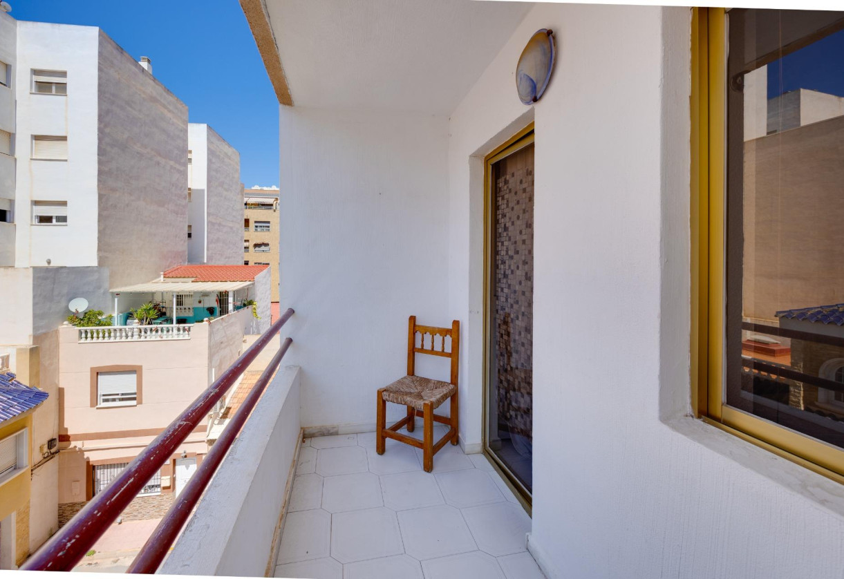 Resale · Studio · Torrevieja