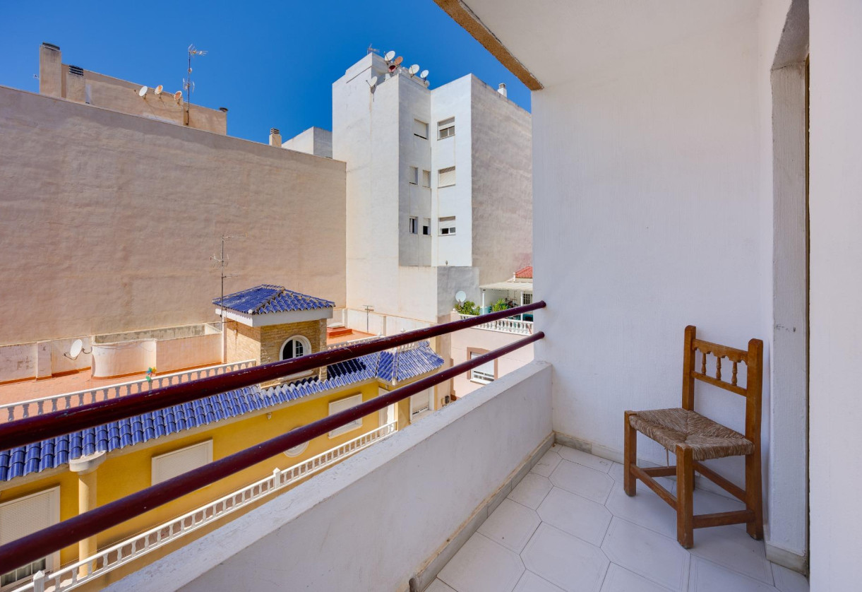 Resale · Studio · Torrevieja