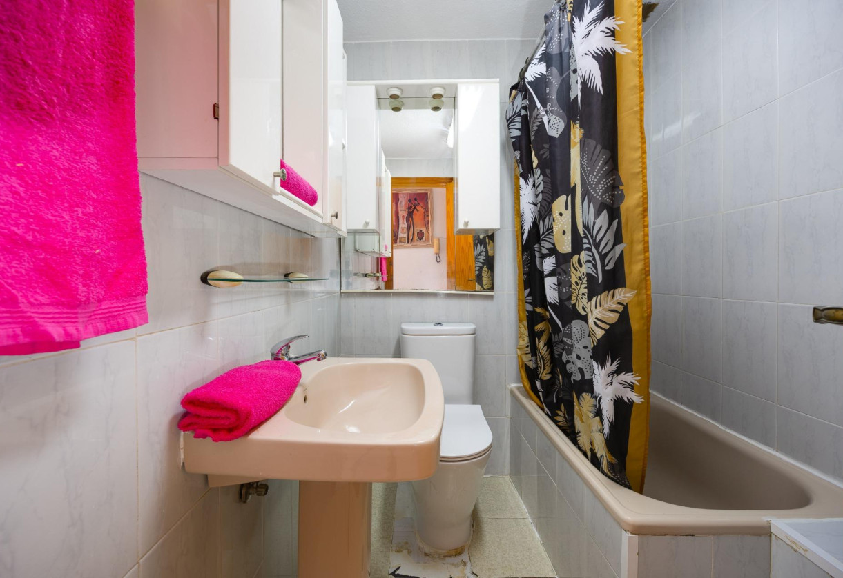 Resale · Studio · Torrevieja