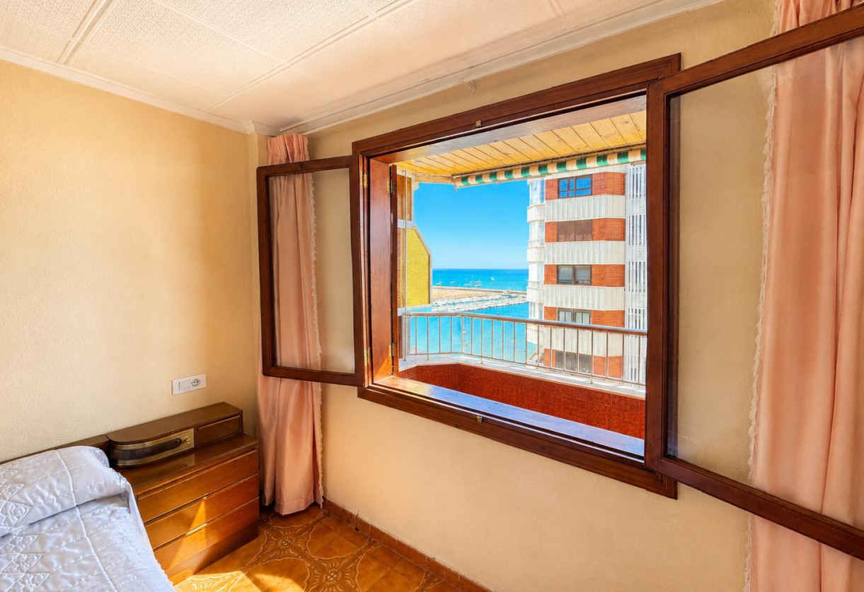 Rynek wtórny · APARTAMENTO · Torrevieja · Playa del Acequión