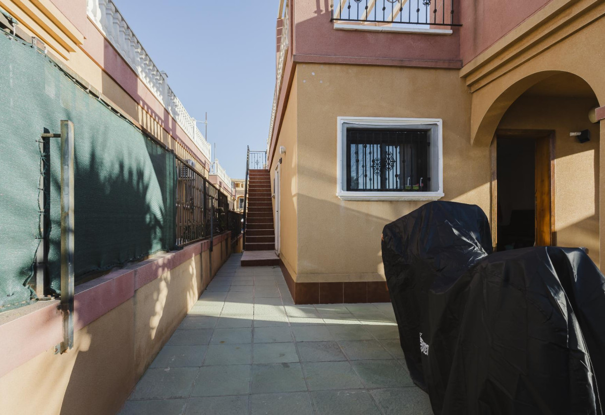Rynek wtórny · Chalet · Torrevieja · AGUAS NUEVAS
