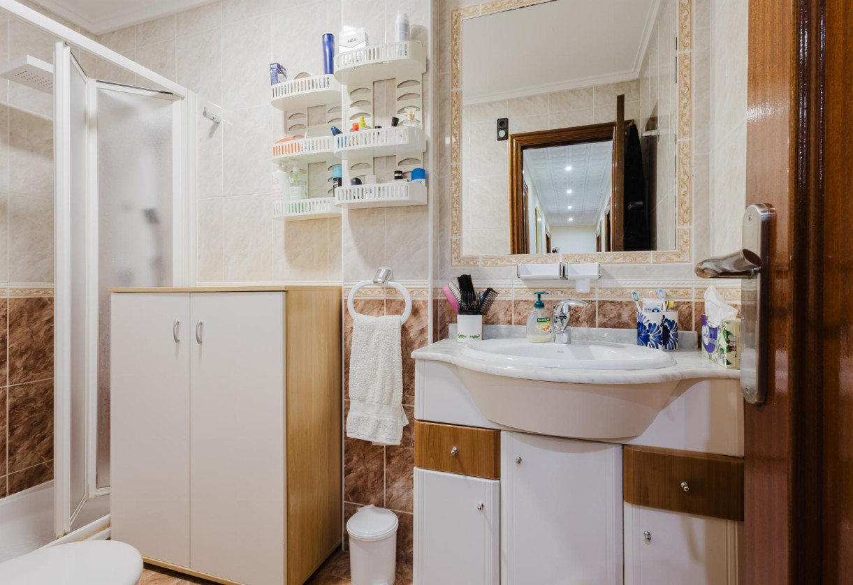 Rynek wtórny · APARTAMENTO · Torrevieja · Playa del Acequión