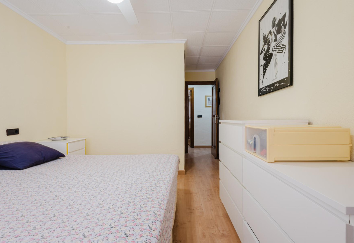 Rynek wtórny · APARTAMENTO · Torrevieja · Playa del Acequión