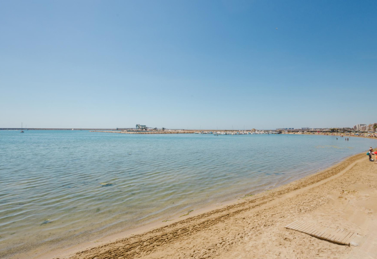Rynek wtórny · APARTAMENTO · Torrevieja · Playa del Acequión