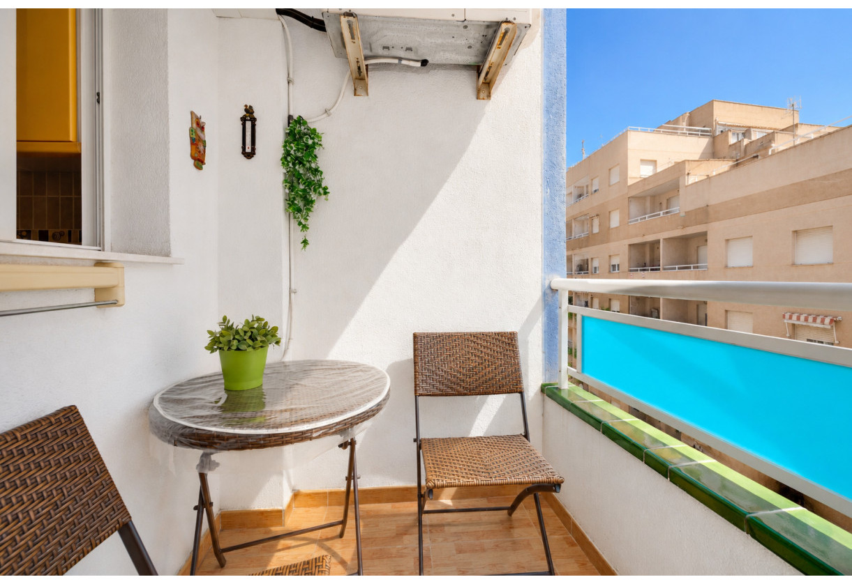 Rynek wtórny · APARTAMENTO · Torrevieja · Playa del Acequión