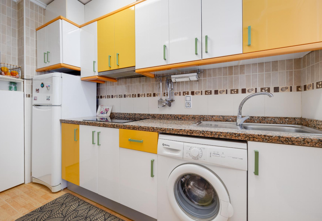 Rynek wtórny · APARTAMENTO · Torrevieja · Playa del Acequión