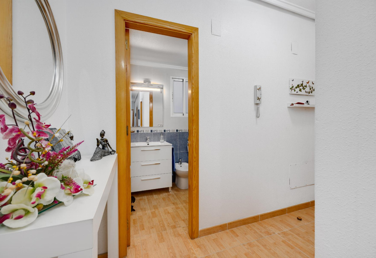 Rynek wtórny · APARTAMENTO · Torrevieja · Playa del Acequión