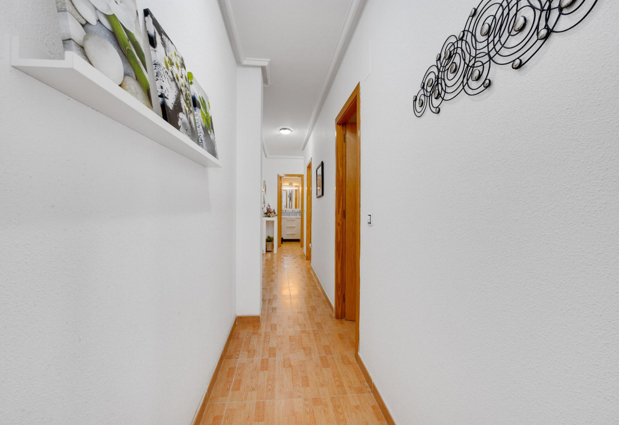 Rynek wtórny · APARTAMENTO · Torrevieja · Playa del Acequión