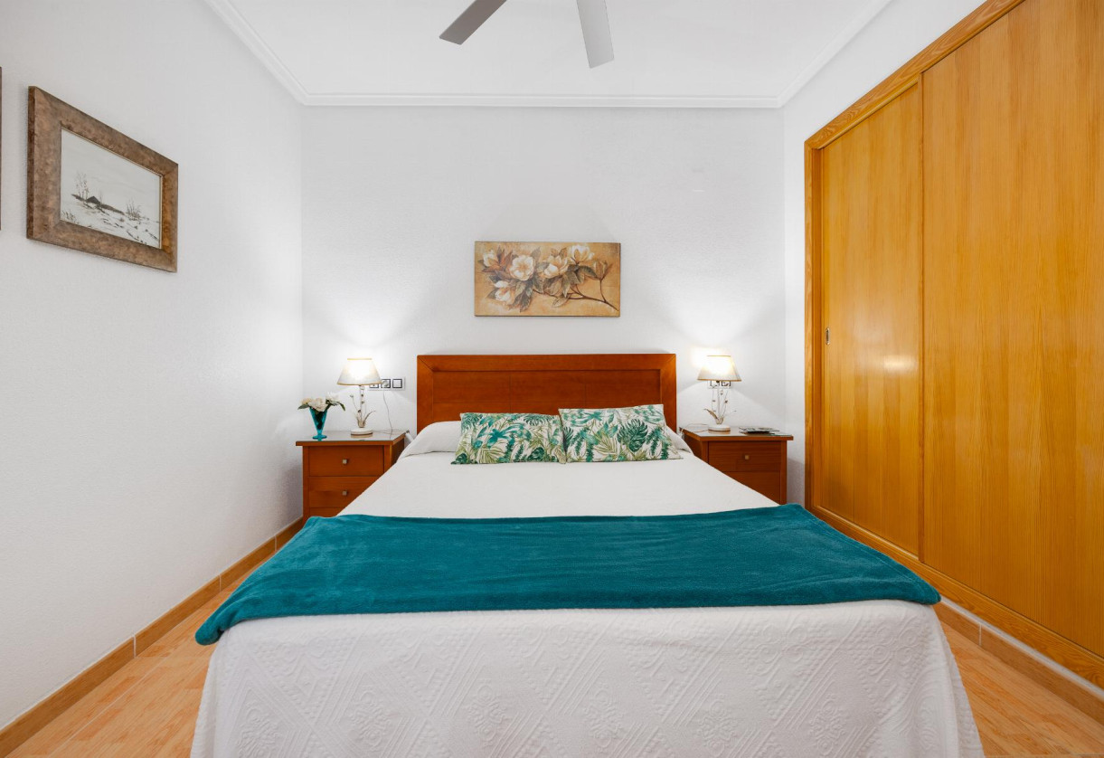 Rynek wtórny · APARTAMENTO · Torrevieja · Playa del Acequión