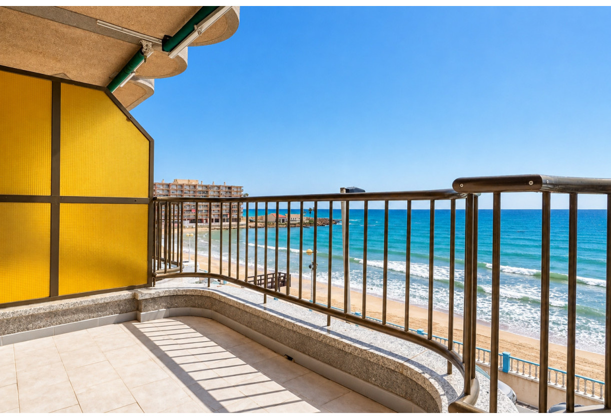 Rynek wtórny · APARTAMENTO · Torrevieja · Playa de los Locos