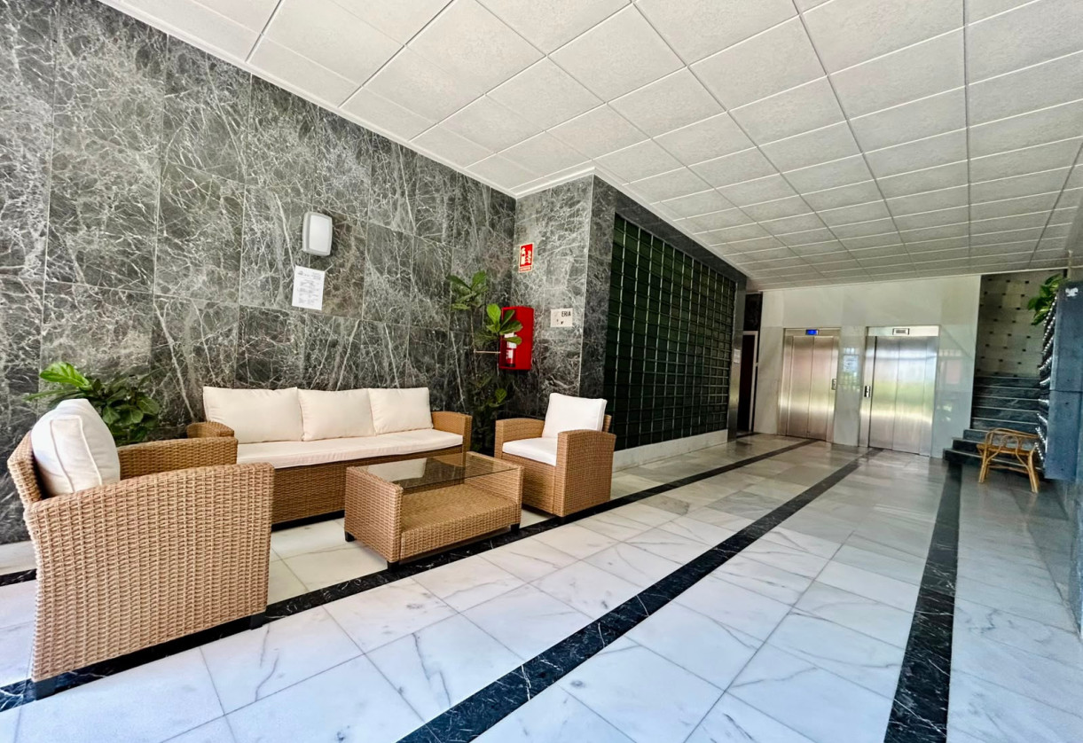 Rynek wtórny · APARTAMENTO · Torrevieja · Playa de los Locos