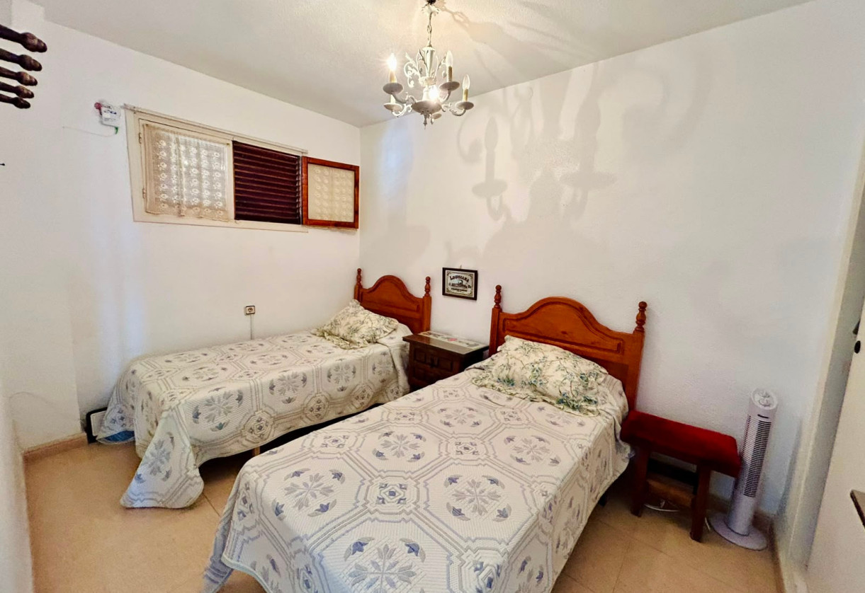 Rynek wtórny · APARTAMENTO · Torrevieja · Playa de los Locos