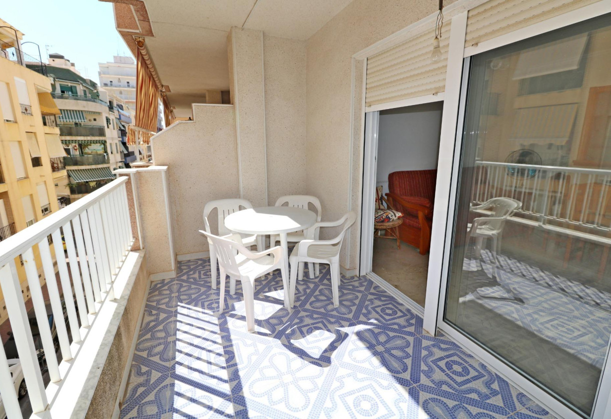 Rynek wtórny · Apartment · Torrevieja · Playa del cura