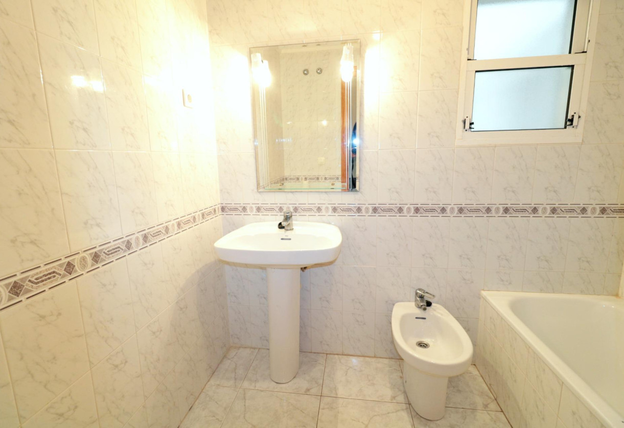 Rynek wtórny · Apartment · Torrevieja · Playa del cura