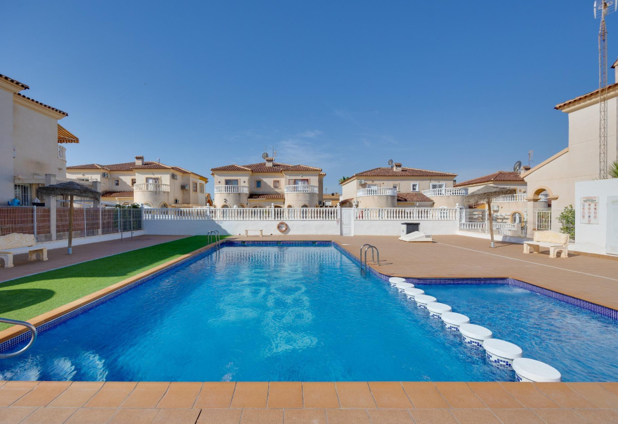 Rynek wtórny · Villa · Torrevieja · Aguas Nuevas