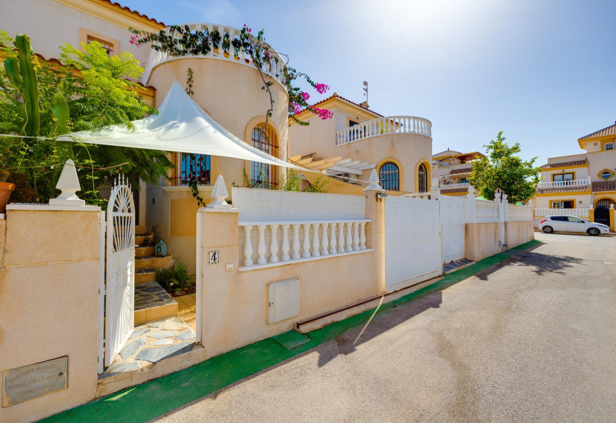 Rynek wtórny · Villa · Torrevieja · Aguas Nuevas