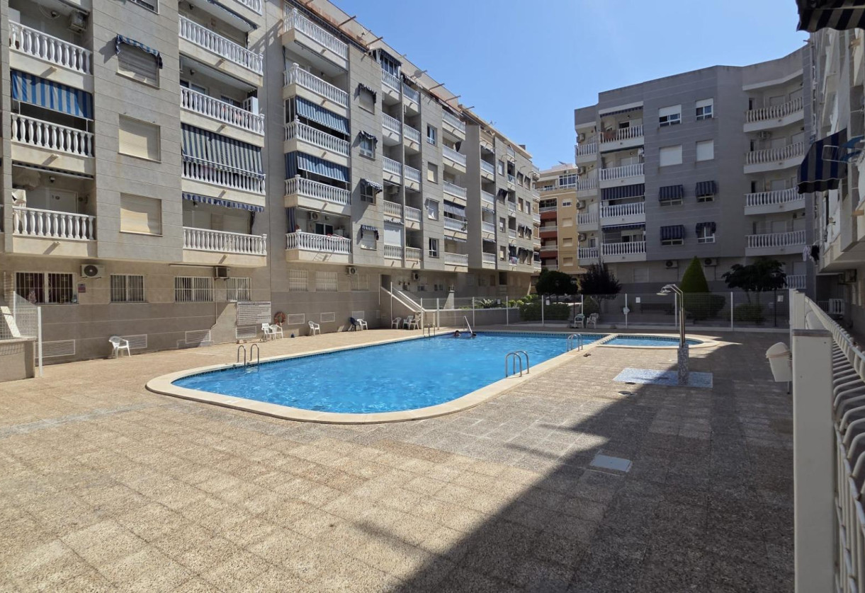 Rynek wtórny · Apartment · Torrevieja · Playa del cura