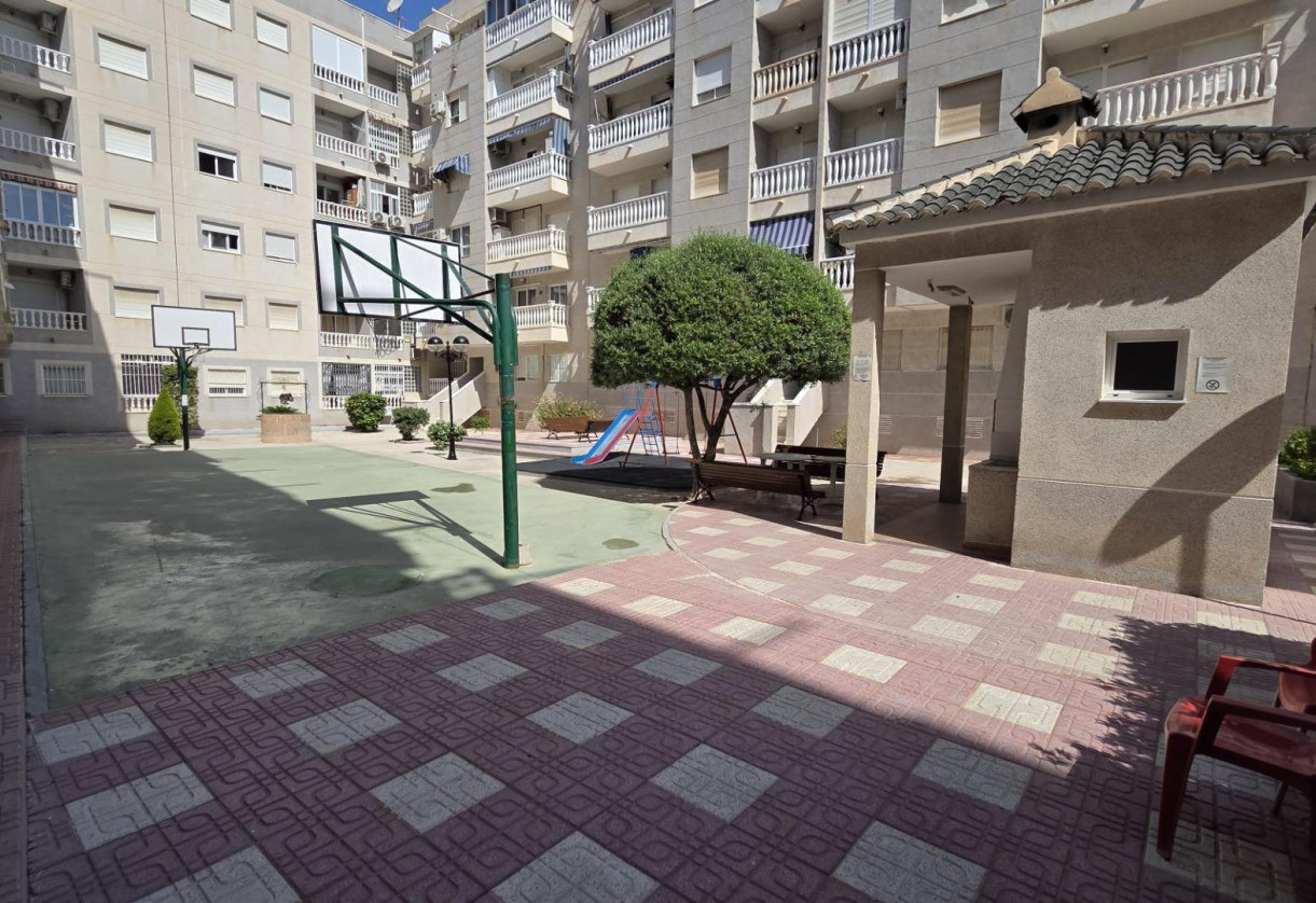 Rynek wtórny · Apartment · Torrevieja · Playa del cura