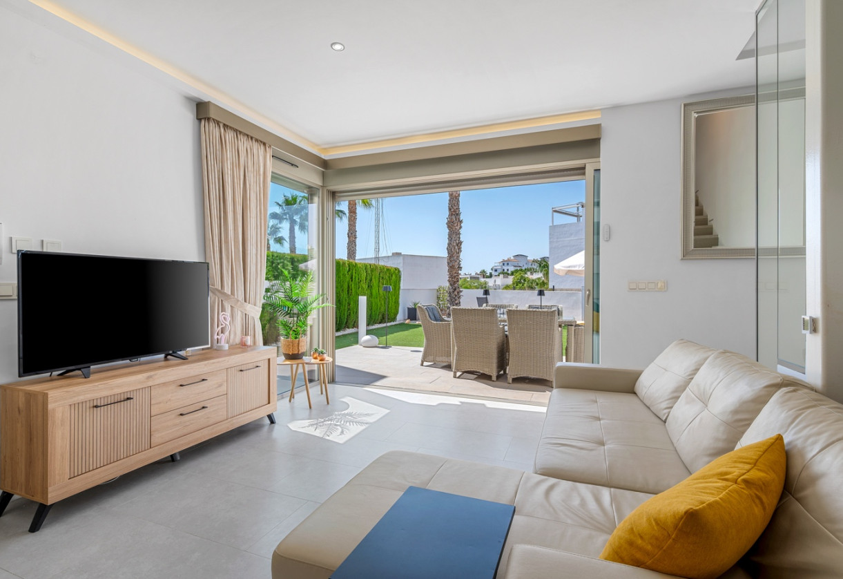 Sale · Villa · Orihuela Costa · Villamartín