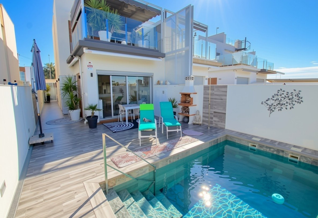 Sale · Villa · Daya Vieja