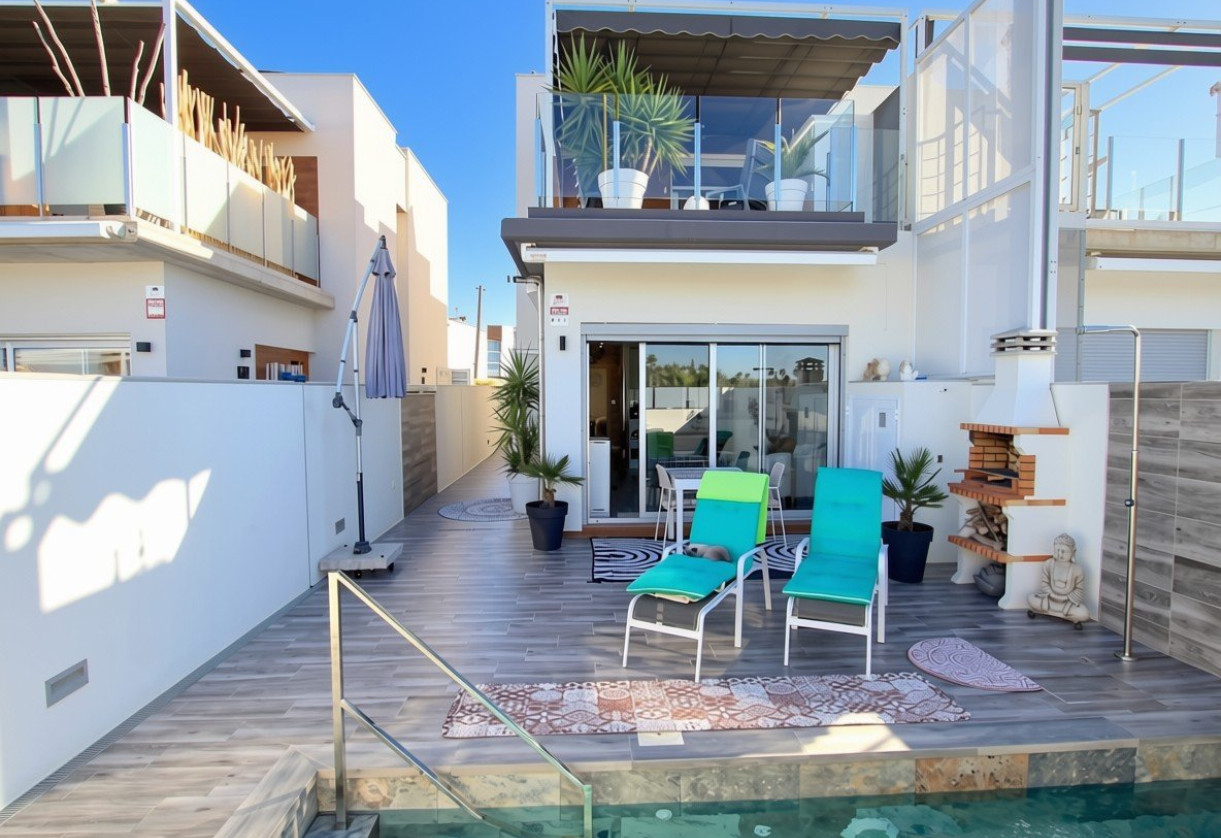 Sale · Villa · Daya Vieja