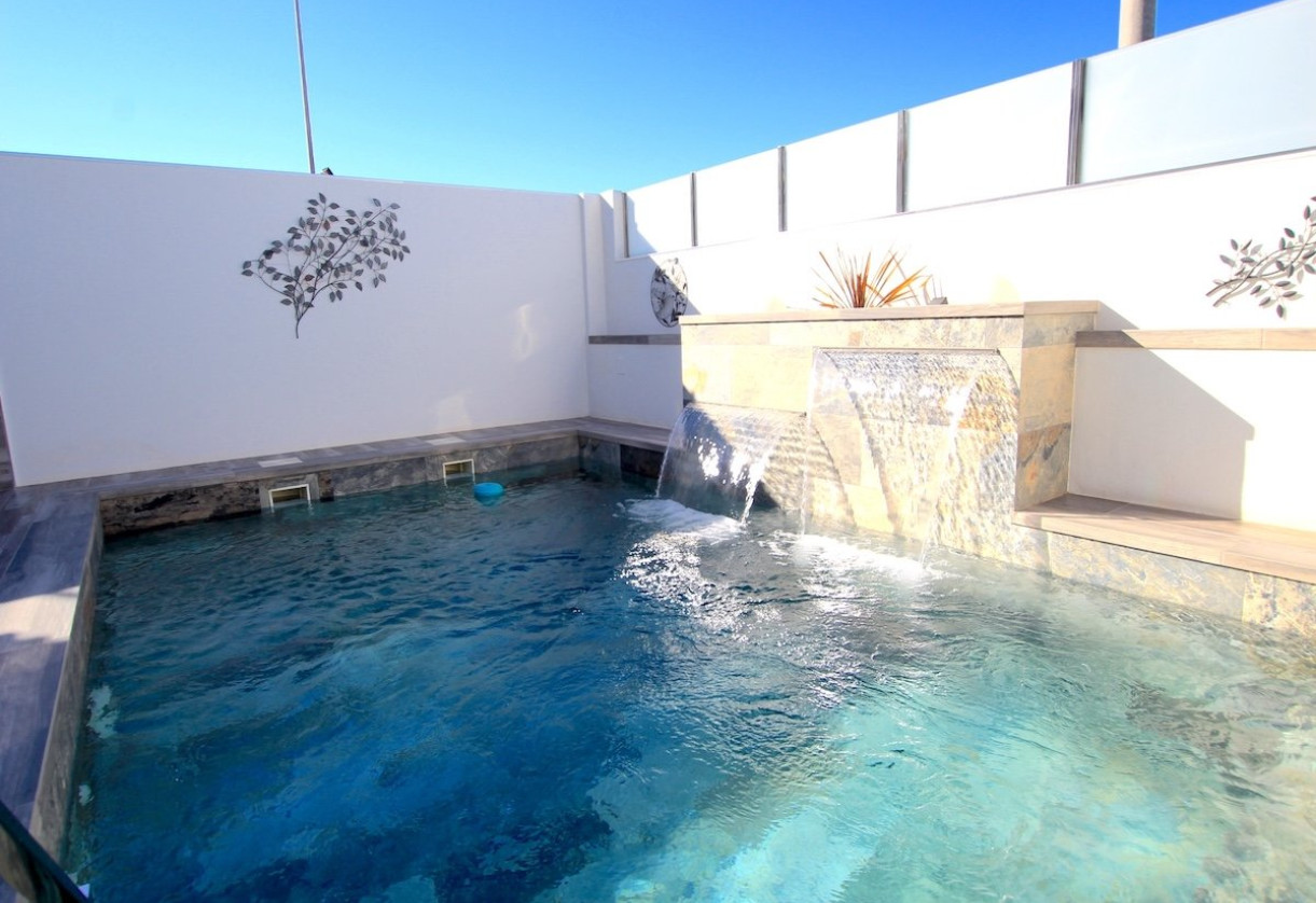 Sale · Villa · Daya Vieja