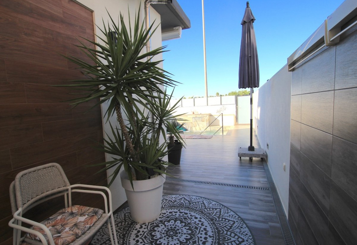 Sale · Villa · Daya Vieja