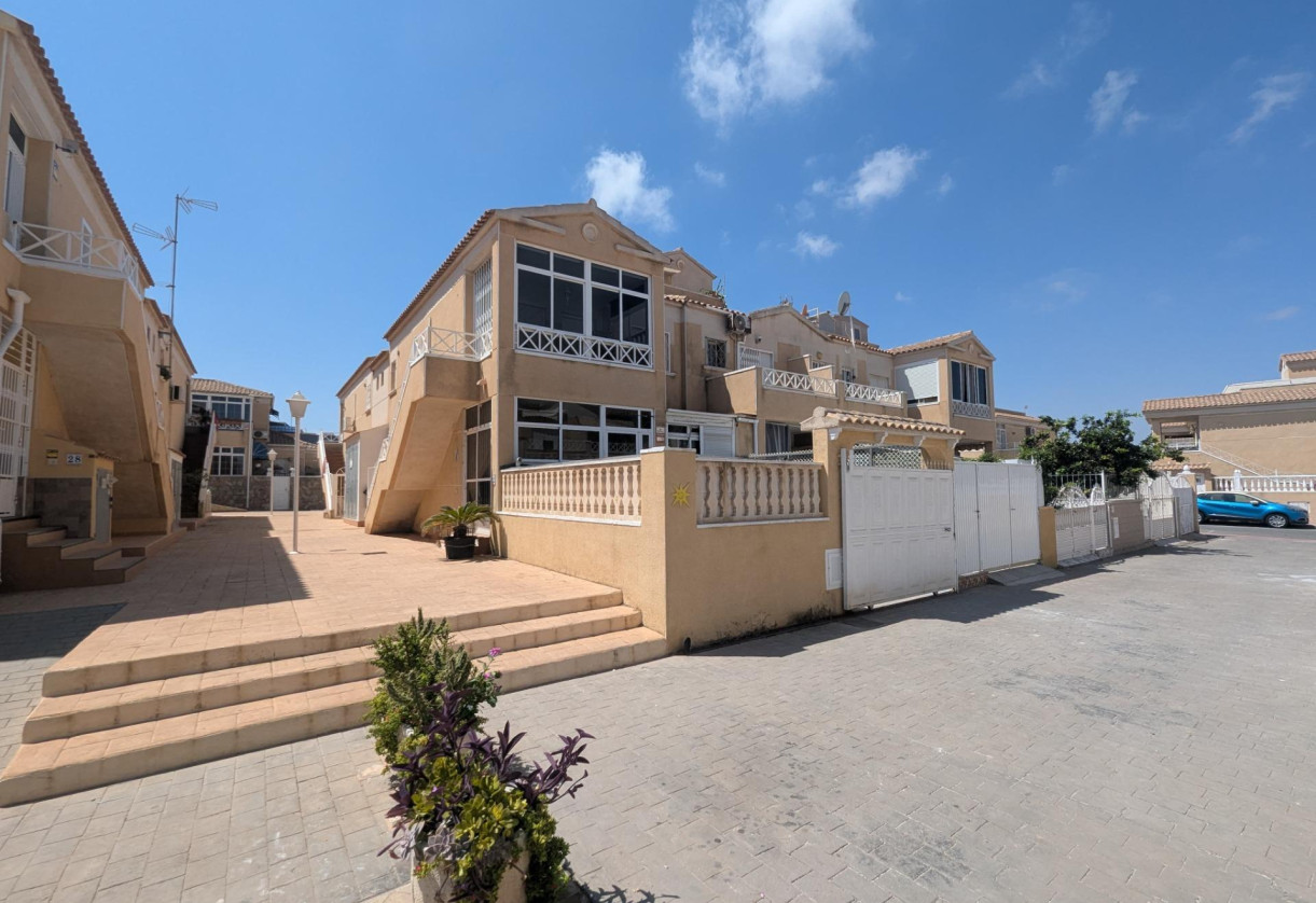 Sale · Bungalow · Torrevieja · Centro