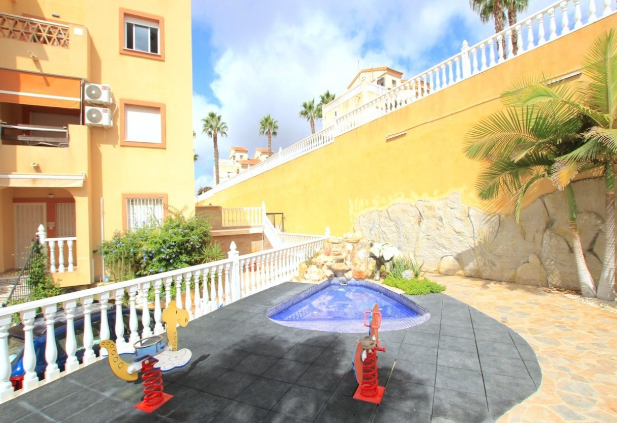 Sale · Townhouse · Villamartin