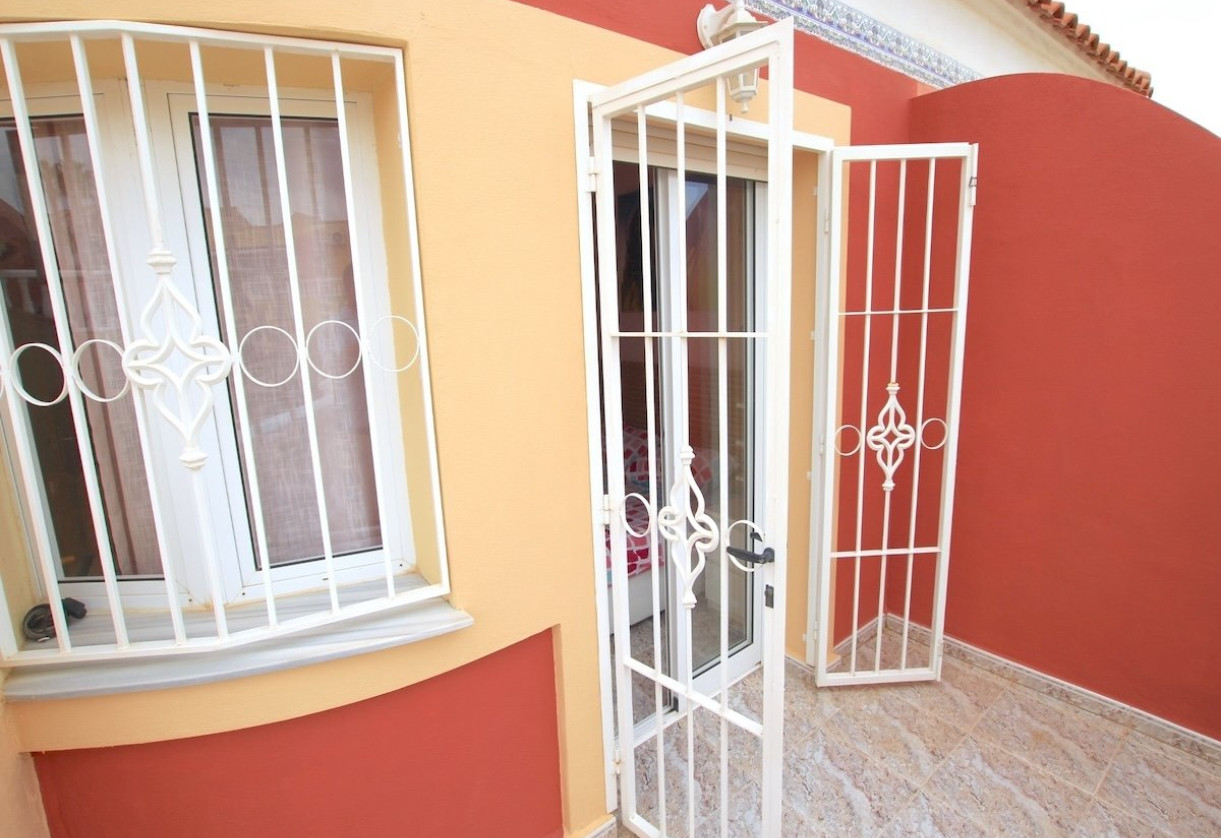 Sale · Townhouse · Villamartin