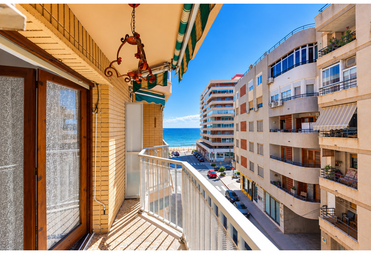 Sale · APARTAMENTO · Torrevieja · Playa del Acequión