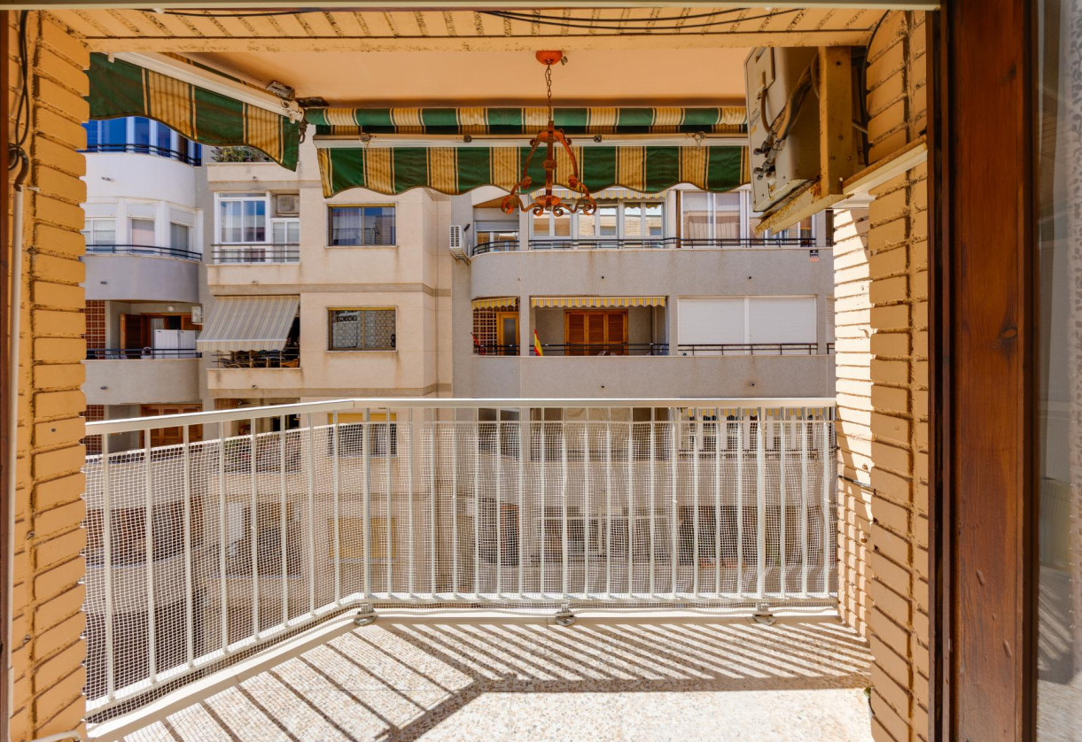 Sale · APARTAMENTO · Torrevieja · Playa del Acequión