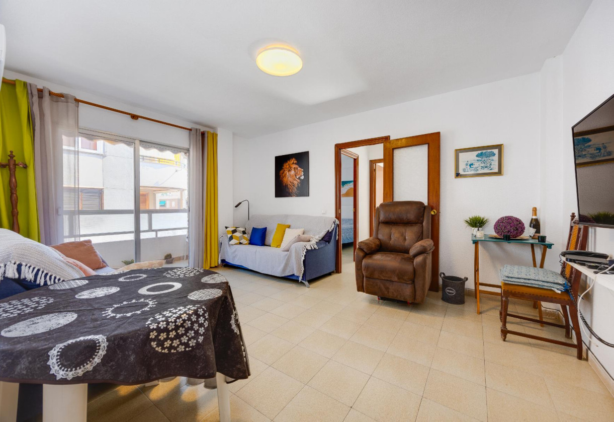 Rynek wtórny · APARTAMENTO · Torrevieja · Playa del Acequión