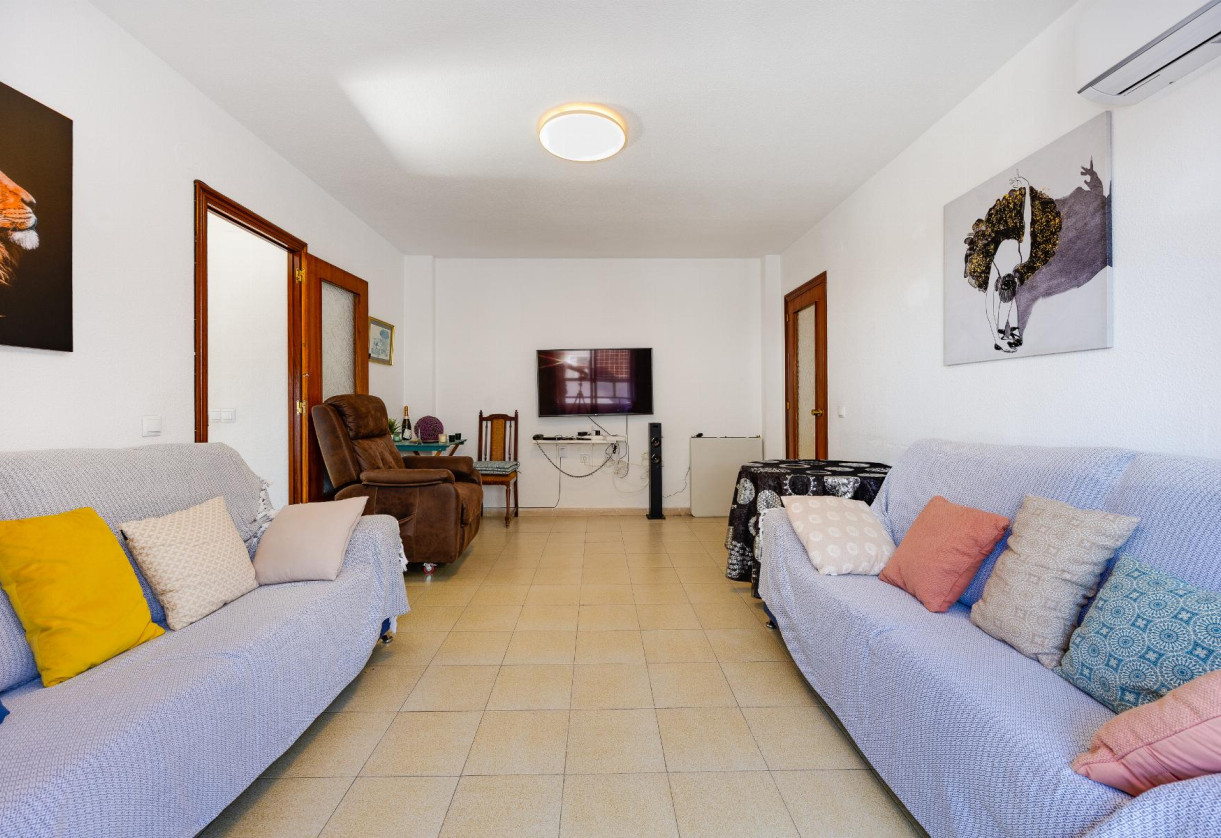 Rynek wtórny · APARTAMENTO · Torrevieja · Playa del Acequión