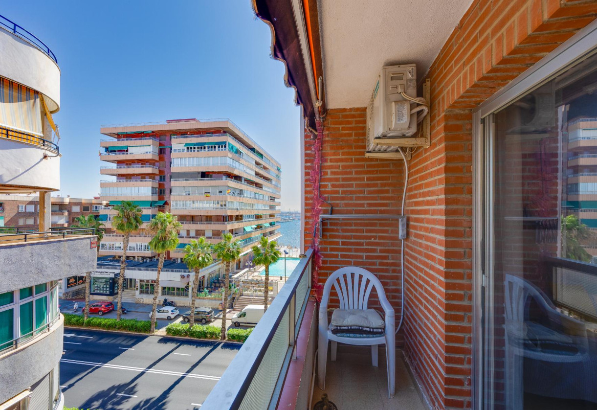 Rynek wtórny · APARTAMENTO · Torrevieja · Playa del Acequión