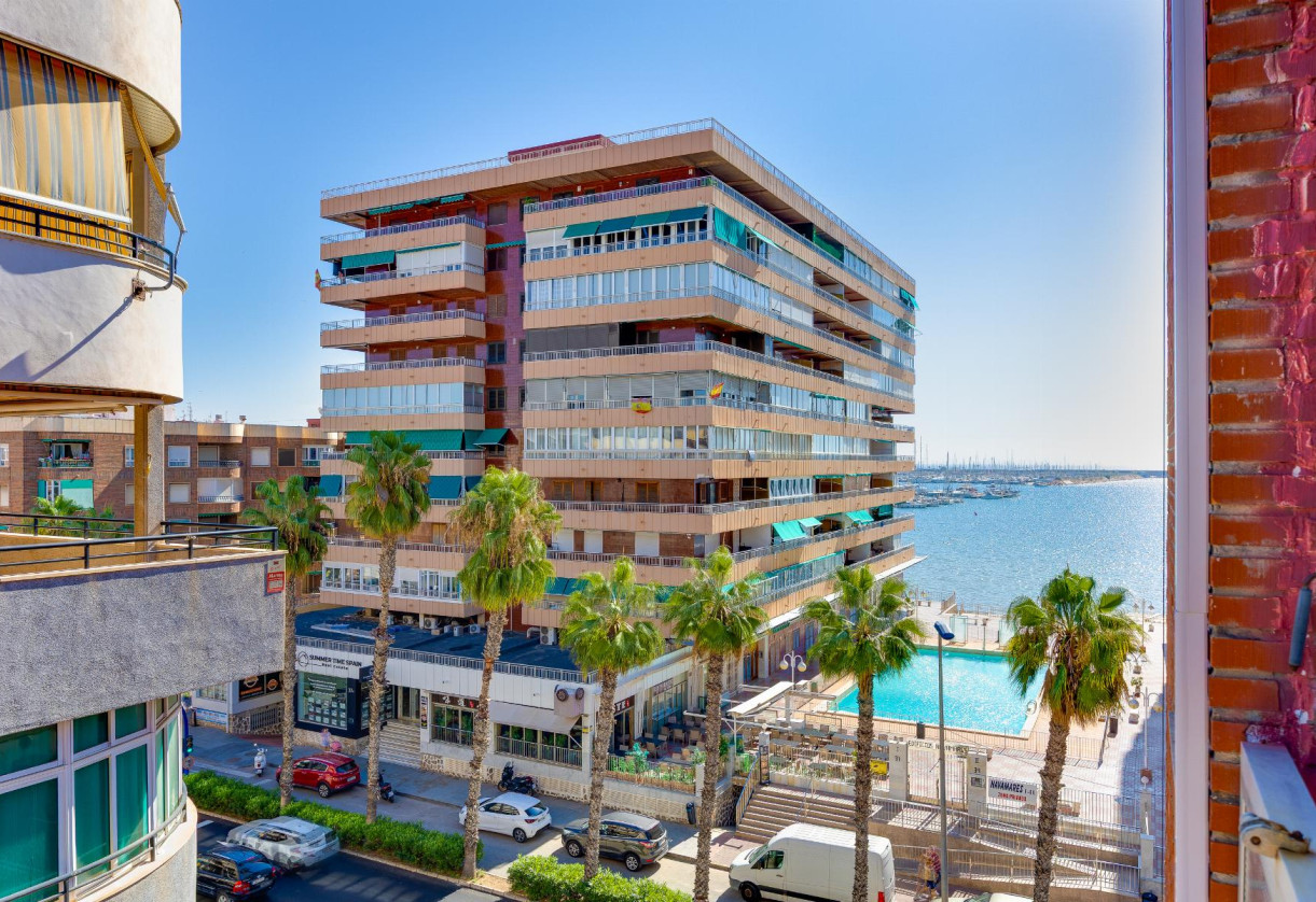 Rynek wtórny · APARTAMENTO · Torrevieja · Playa del Acequión