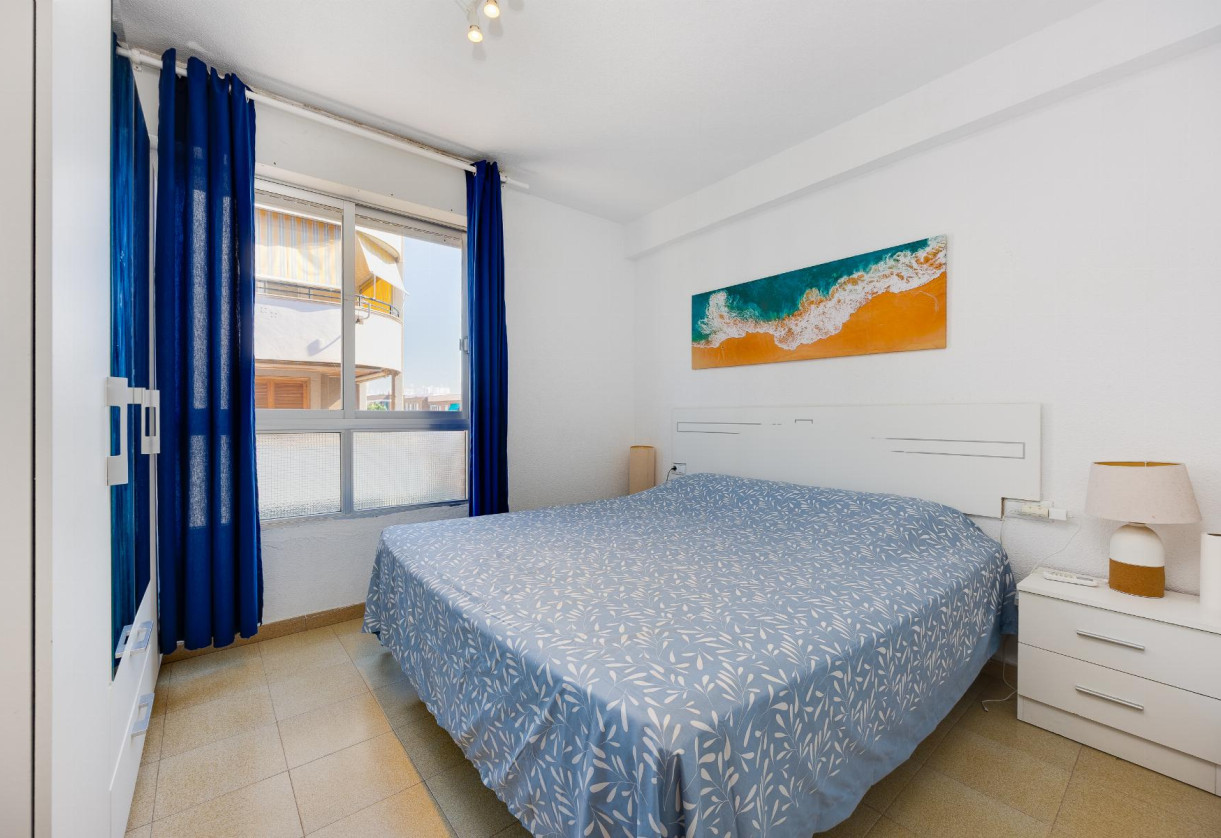 Rynek wtórny · APARTAMENTO · Torrevieja · Playa del Acequión