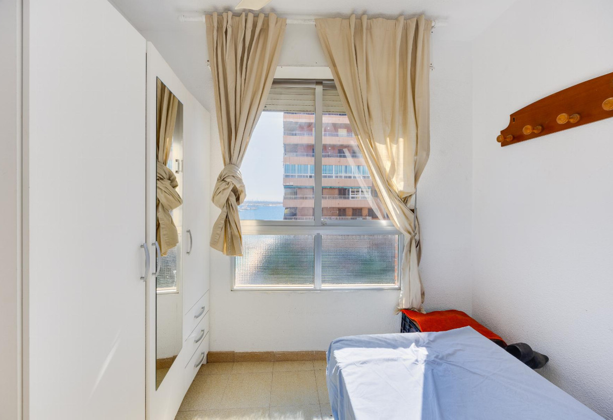 Rynek wtórny · APARTAMENTO · Torrevieja · Playa del Acequión