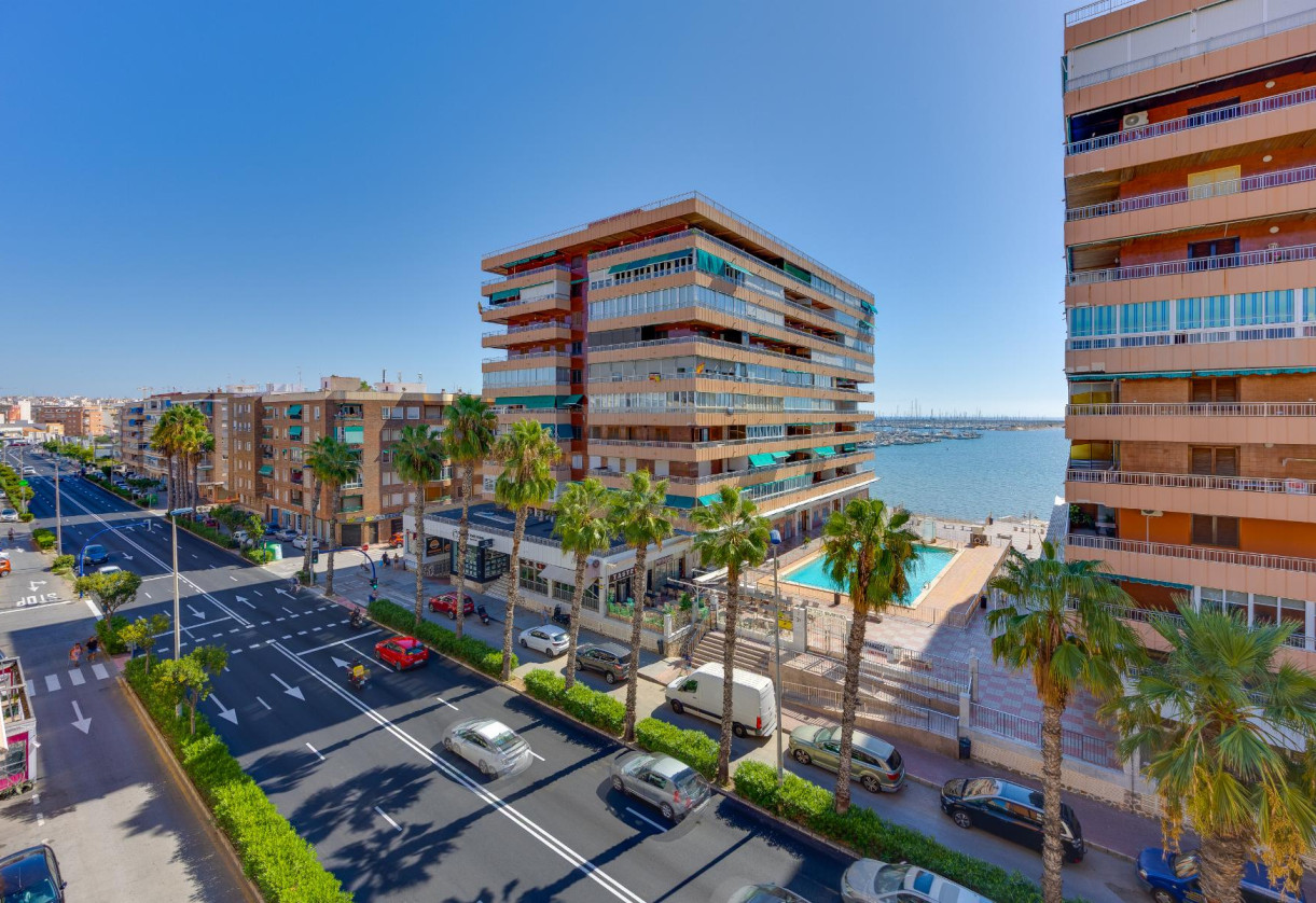 Rynek wtórny · APARTAMENTO · Torrevieja · Playa del Acequión