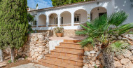 Resale · detached house · Costeres