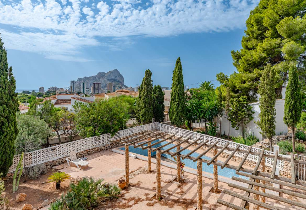 Resale · detached house · Costeres