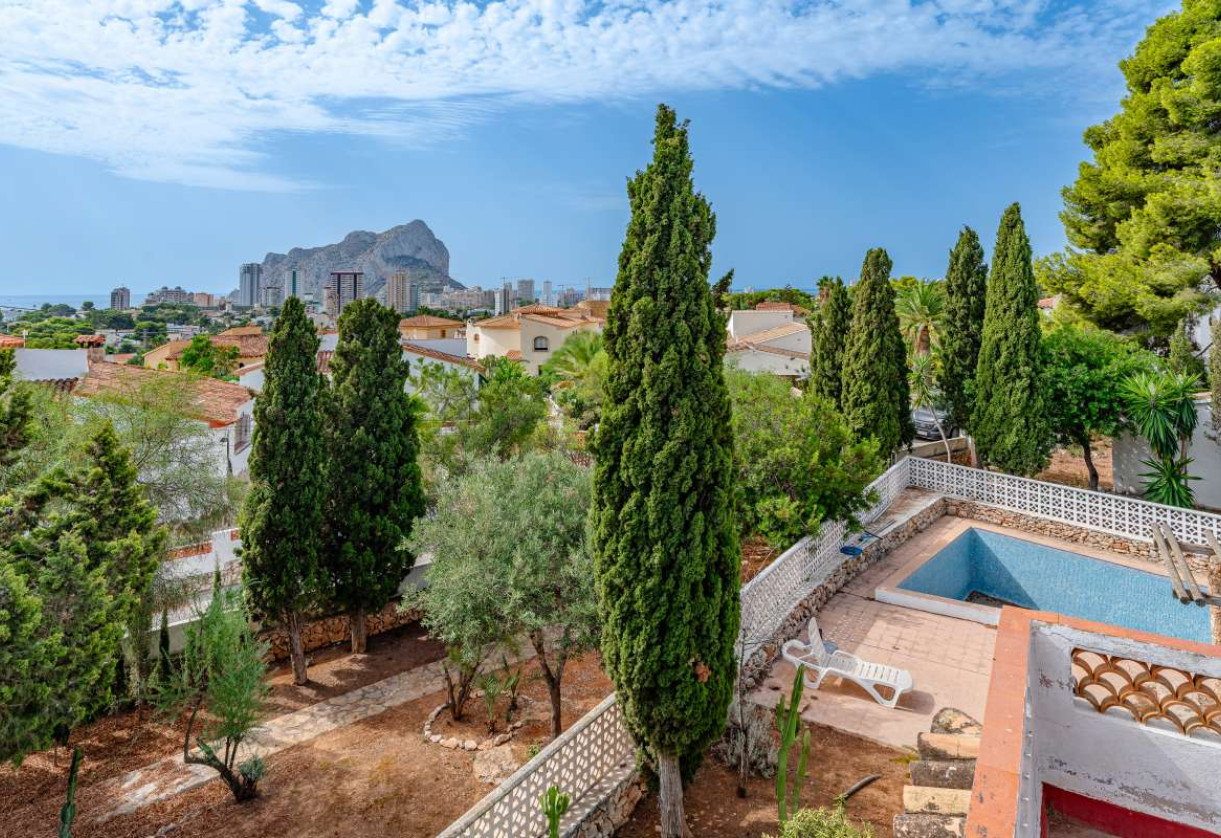 Resale · detached house · Costeres