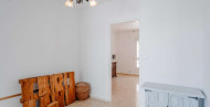 Resale · detached house · Costeres