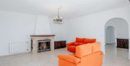 Resale · detached house · Costeres