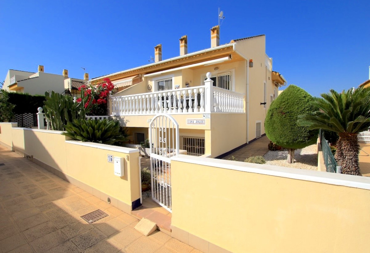 Sale · Villa · Benimar