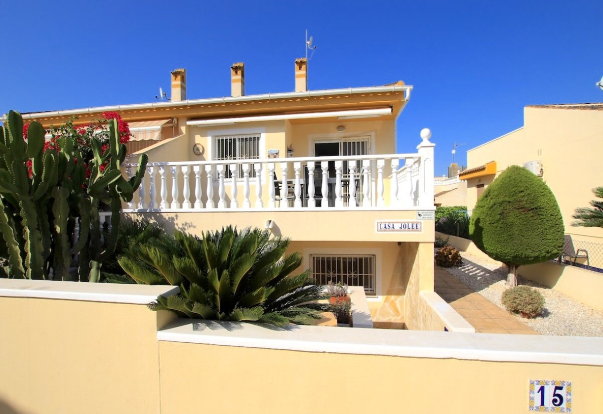 Sale · Villa · Benimar
