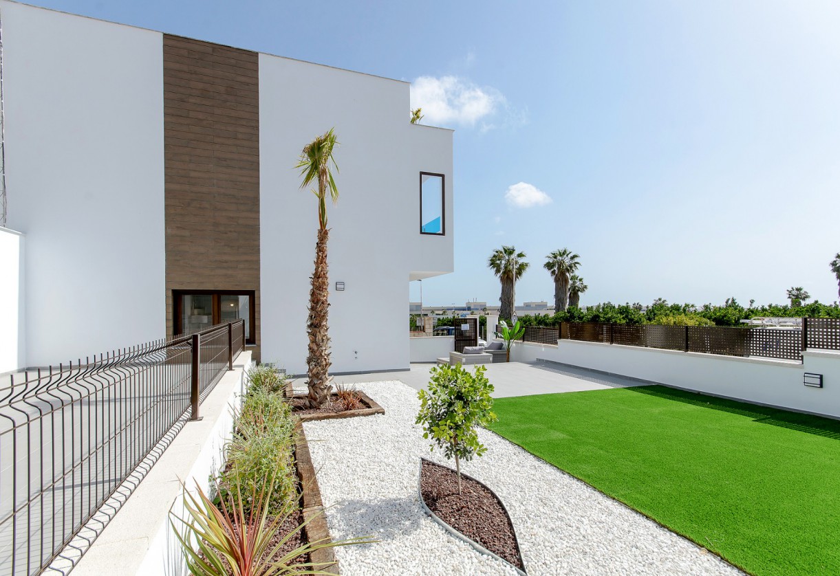 Nueva construcción  · Townhouse · Torrevieja · Los balcones