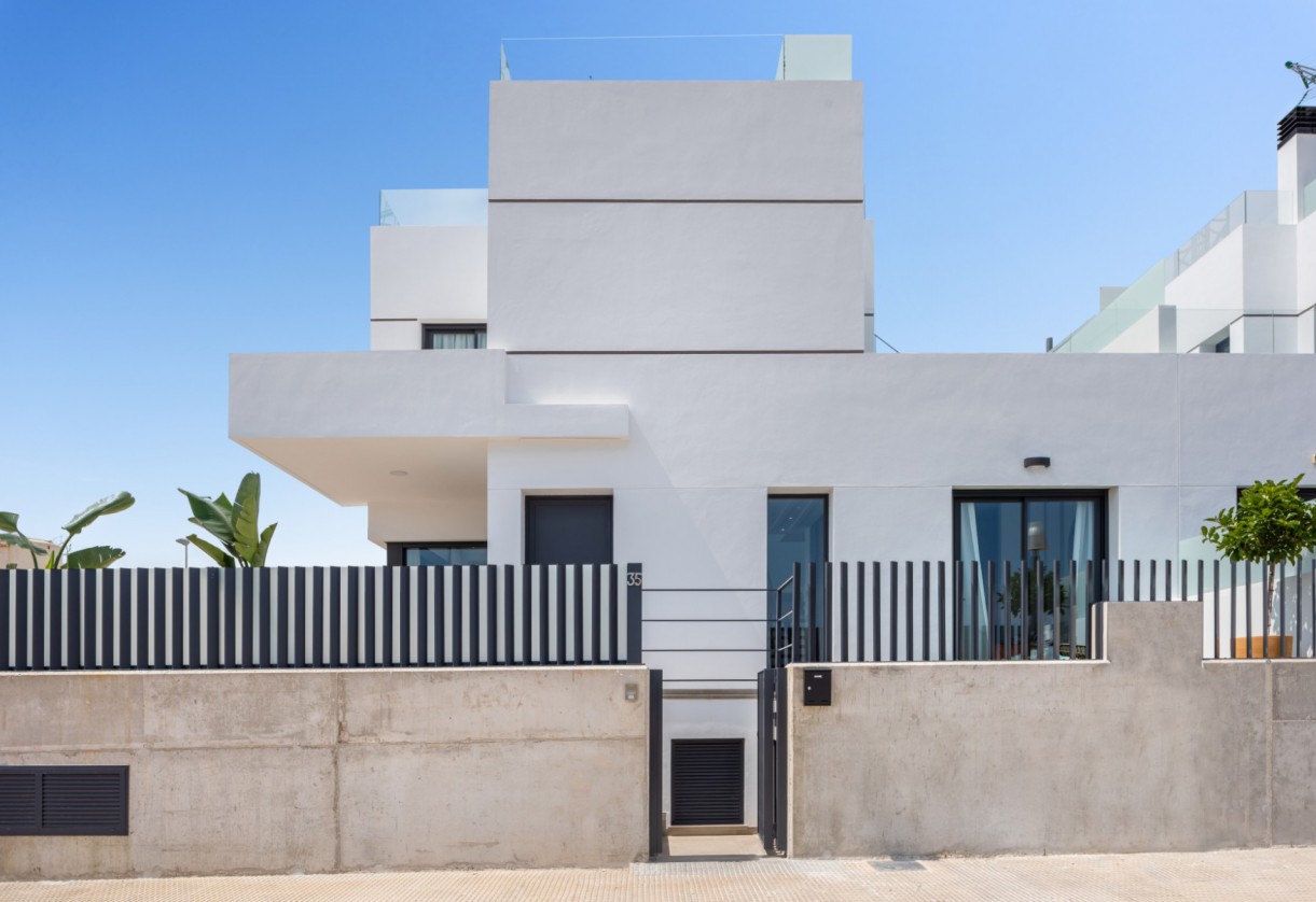 Rynek pierwotny · Villa · Dolores Town