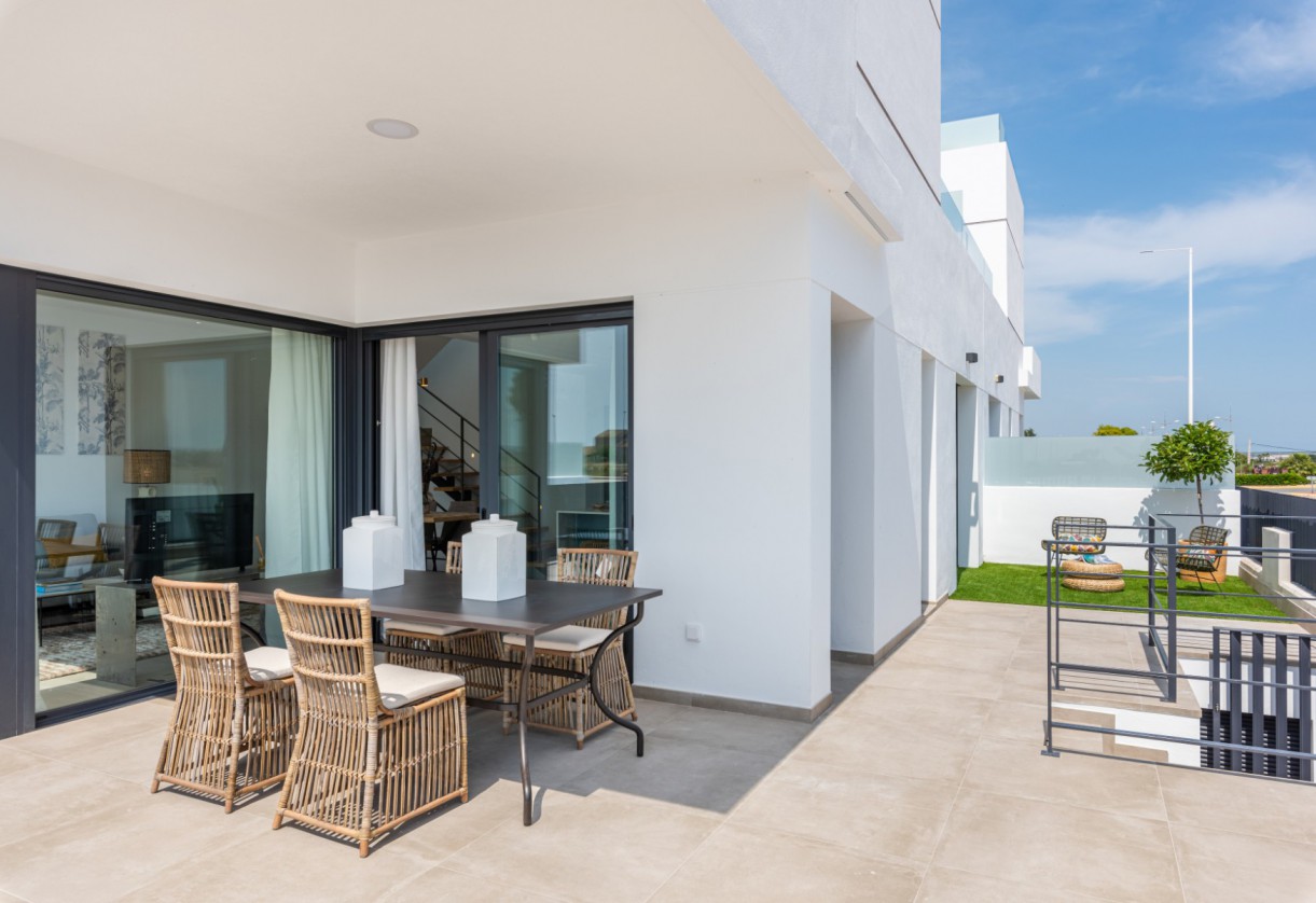 Rynek pierwotny · Villa · Dolores Town