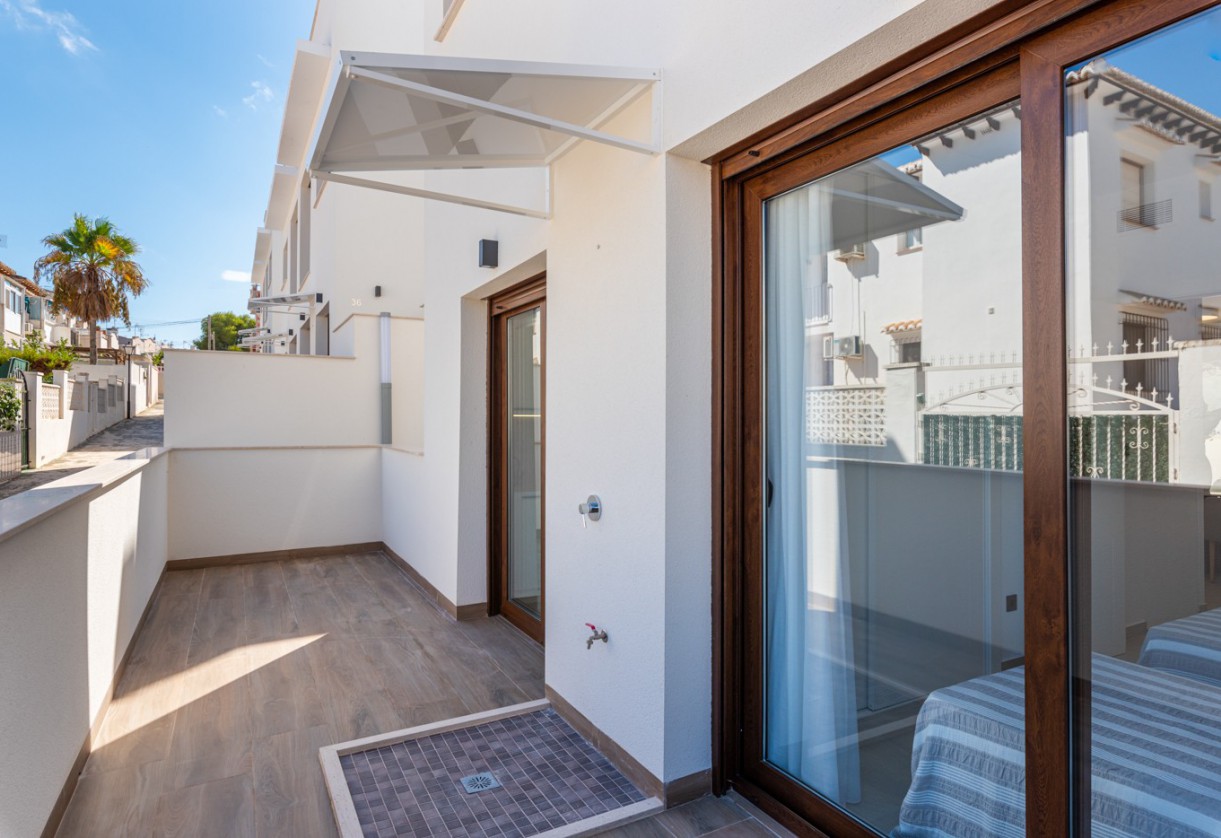 Nueva construcción  · APARTAMENTO · Torrevieja · Los balcones